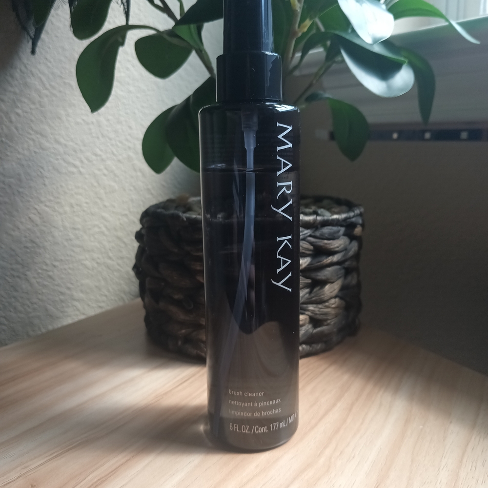 Mary Kay Brush Cleaner